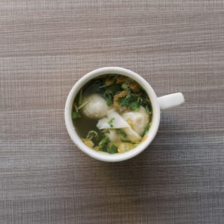 A8. Wonton Soup Cup