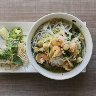 P3. Seafood Pho